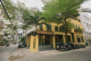 cho thuê biệt thự nét huế cổ góc 2mt trần doãn khanh, quận 1