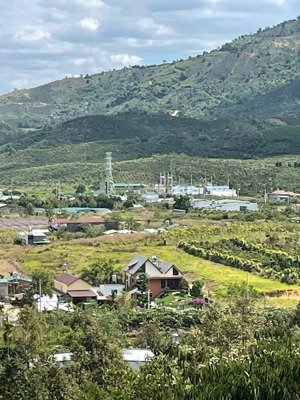 đất bảo lộc 786m2, hai mặt tiền, suối tự nhiên shr, suất đầu tư 850 triệu, thích hợp làm nhà vườn