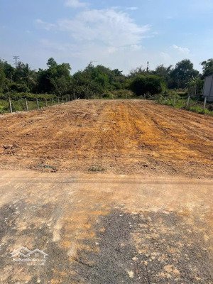 bán gấp đất 1084m2 tại đt 741, tiến thành, đồng xoài, bình phước, chỉ 200 triệu