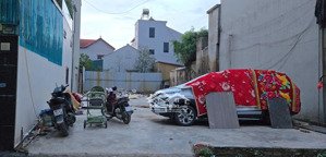 chính chủ bán siêu phẩm nghĩa trụ-văn giang-hưng yên,thuộc trung tâm vin2,đường thông,ô tô vào nhà.