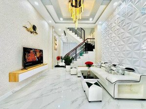 siêu phẩm nhà trống xách vali vào ở ngay - hxh lạc long quân, p11, tân bình - dt 52m2 - giá 2tỷ390