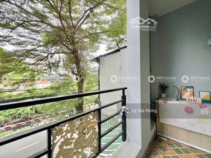 cho thuê căn hộ dịch vụ ban công tách bếp 1 phòng ngủ gần đầm sen sát hòa bình - tô hiệu