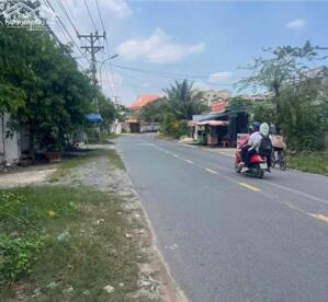 Bán Đất MT Trần Văn Chẩm - Tân Thông Hội, 1tỷ1, SHR, 80M2, SANG TÊN NGAY