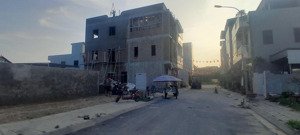 bán nhà mặt phố giá trong ngõ, diện tích rộng