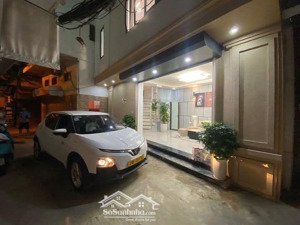 bán nhà lò đúc - ô tô đỗ cửa - nhà đẹp - full nội thất - vài bước ra phố - mặt tiền khủng - 9.5 tỷ