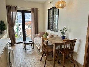 cho thuê căn hộ chung cư 1pn balcon full nội thất - vị trí gần hướng ra chợ bà chiểu vòng xoay đbp