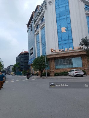chính chủ cần cho thuê gấp văn phòng tầng 1 tại mặt phố đặng thùy trâm, phường dịch vọng hậu