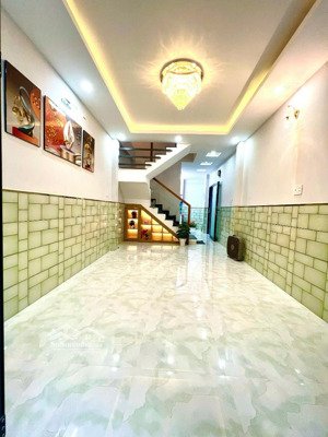 cần bán nhà 2 mt ngay đường hưng phú 1 trệt 3 lầu giá chỉ 4 tỷ 180 triệu 