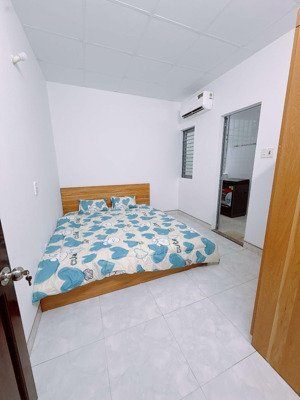 cho thuê nhà khu khúc hạo, đường lớn, đông dân cư, yên tĩnh.