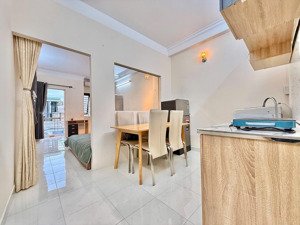 cho thuê phòng đẹp full nội thất trung tâm quận 3 đường trần văn đang gần ngã 3 lê văn sỹ giờ