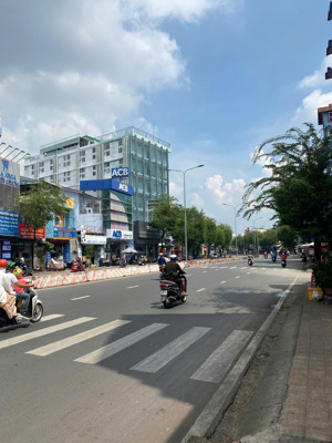 bán nhà mặt tiền đường lê trọng tấn, diện tích 4mx18,8m, cấp 4, ngay trường công thương, và tktq
