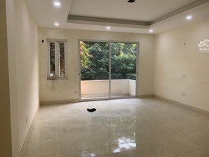 nr cầu diễn 75m, 4 tầng, 5 phòng ngủ, oto đỗ cửa làm vp và ở