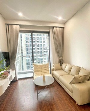 cho thuê căn 2pn+1 (căn góc) - full đồ - tòa m1 - giá 12 triệu/tháng (miễn phí dịch vụ)