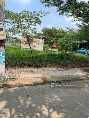 sang gấp lô đất đẹp 600tr đ. cách mạng tháng tám, gần trạm y tế phường 1, tây ninh. dt 120m2. shr.