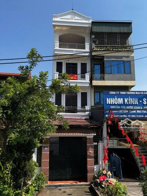 cho thuê nhà riêng 4tầng đẹp xuất sắc tại liên mạc, bắc từ liêm 100m²,full nội thất,giá chỉ 10tr