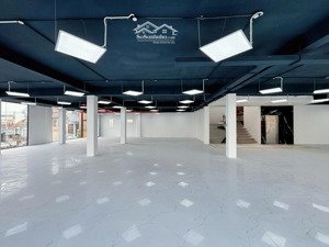 cần cho thuê gấp văn phòng 120m2 nguyễn trãi, quận 5, giá cực mềm 35 triệu/tháng