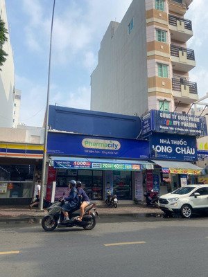 căn nhà bán siêu hiếm, vị trí siêu đẹp, mặt tiền đường cao thắng, kế bên hà đô, charmington