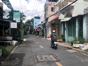 Nhà mặt tiền 4,7x24m 3 tầng BTCT. Vị trí đẹp, KD buôn bán tốt Trung Mỹ Tây 03. SHR full thổ. Giá 7,5 tỷ