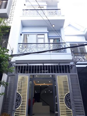 chính chủ cần cho thuê gấp nhà mới đốc ngữ - quần ngựa, dt 60m2 x 6 tầng, ô tô đỗ cửa. gía 20tr/th