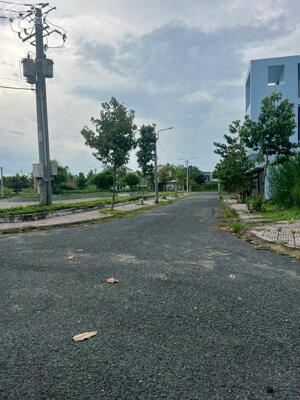 ĐẤT THỔ 5X20 KHU TÁI ĐỊNH CƯ P9,TP VĨNH LONG (GẦN KHU HÀNH CHÍNH )