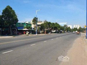 mặt tiền võ văn kiệt 10x30 đang cho thuê 25tr/th