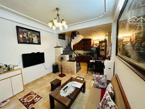 bán nhà 5 tầng mặt phố trung tâm ba đình dt 40m, mt hơn 4m khu cán bộ cao cấp giá cực tốt