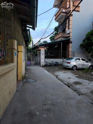 Cho thuê nhà ngõ ô tô Phố Định Công Hạ, 100m2 x 2 ngủ, 9 Triệu