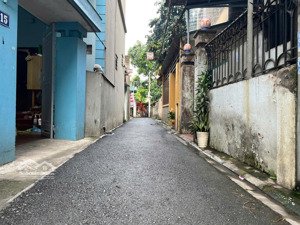 bán đất ngõ 84 ngô xuân quảng, cách phố chỉ 50m, diện tích 81,3m2