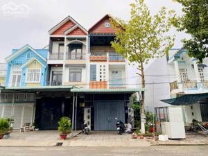 Cho thuê nhà trệt 2 lầu dưới 10tr KDC Thới Nhựt Võ Văn Kiệt Cần Thơ cách siêu thị Lotte 5p chạy xe
