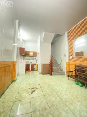 Cho thuê nhà ngõ 362 Giải Phóng, 4 tầng x 36m2, 2 ngủ, chỉ 6 Triệu vào ngay