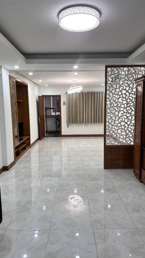 cho thuê căn hộ chung cư p3 q4, 100m2 2pn 2vs. giá 13,5t tháng cọc 2 tháng