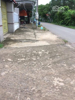 chủ cần bán gấp 1 sào, giá 860tr sổ riêng, sau lưng kcn bàu xéo, sông trầu, trảng bom, đồng nai