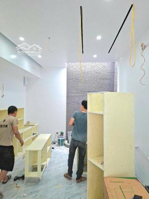 đảm bảo giá tốt nhất tại thiên lôi nhà xây mới độc lập 3 tầng sân cổng, giá chỉ 3,3x tỷ