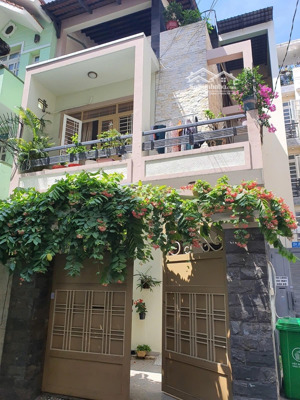 hiếm! chính chủ bán biệt thự villa đường nguyễn thị huỳnh, p. 8, q. phú nhuận. dt 165m2 giá 21 tỷ