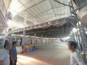 cho thuê kho xưởng diện tích 3000m2 mặt đường quang trung, xe công vào, xuất vat, 100 triệu/tháng