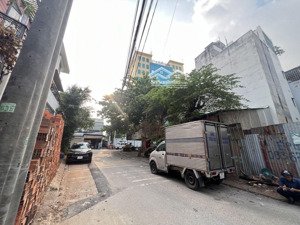 bán nhà mặt tiền kinh doanh trương văn thành, q9, 150m2 lô góc giá 8,3 tỷ thương lượng mạnh
