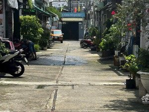 sở hữu nhà dòng tiền 18tr/th tân bình 45m2-3pn-2wc sổ sẵn ngay 340/đông hồ chỉ 2tỷ090.goi bá khôi