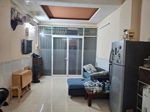 cho thuê nhà riêng gần vòng xoay lê đại hành.