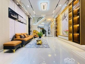 ra đi nhanh: nhà gò vấp đường cây thị - p10 . 3 tỷ 250/ 50m2 (sổ hồng đẹp) bớt lộc