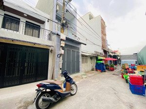 nhà đẹp ở liền- hẻm xe hơi-hiệp phú gần ngã tư thủ đức, vincom q9, chợ hiệp phú- giá chỉ 5 tỷ 15