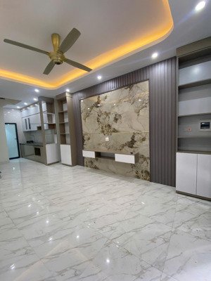 bán nhà riêng 5 tầng , mặt tiền 3,7m nhà mới đẹp tại phố ngô thì sỹ vạn phúc hà đông