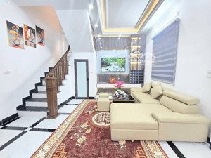 bán gấp nhà tại kim giang, 6,85 tỷ, 31m2, 3pn, 3wc, 4 tầng, mặt tiền 6,5m