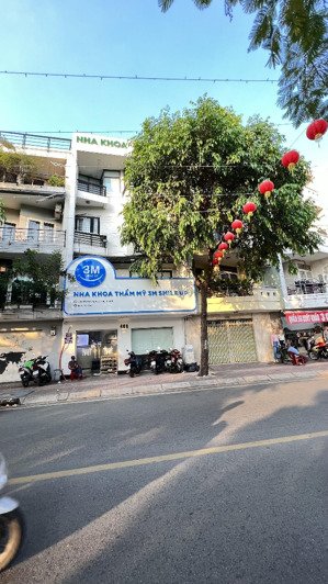 bán nhà ngay mặt tiền kinh doanh view sông đ. trường sa p2 phú nhuận dt 6x15 xd 4 tầng st giá 26tỷ