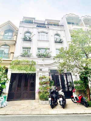 cho thuê biệt thự siêu hiếm nguyễn trọng tuyển trung tâm quận tân bình 9*15m 3 lầu 60tr/tháng