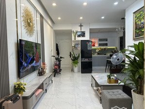 cần bán chung cư q.tân phú, 75m2-2pn-2wc,có sổ hồng,full nt cao cấp, giá :3,15 tỷ