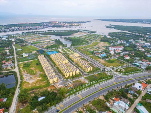 bán nhà phố đường nguyễn chí công cách hội an 3km, dt 7x25m, xây dựng 3,5 tầng, giá 8,x tỷ/căn