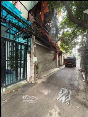 bán nhà 88m2 hồ tùng mậu - oto vào nhà - thang máy - full nội thất xịn xò - chỉ 2x tỷ( x mầm non )