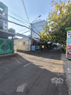 mặt tiền kinh doanh | ngang lớn 8m | hẻm xe tải thông | ngay lê văn việt q9