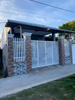 BÁN NHÀ HẺM TẠI PHƯỜNG 1 - TP TRÀ VINH, DT (6X25) GIÁ CHỈ 1.6 TỶ. LH:0985062787.