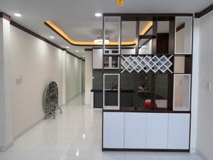 nhà thới hoà đối diện trường tiểu học, diện tích 5 x 20m tc 50m2, đường nhựa 5m thông